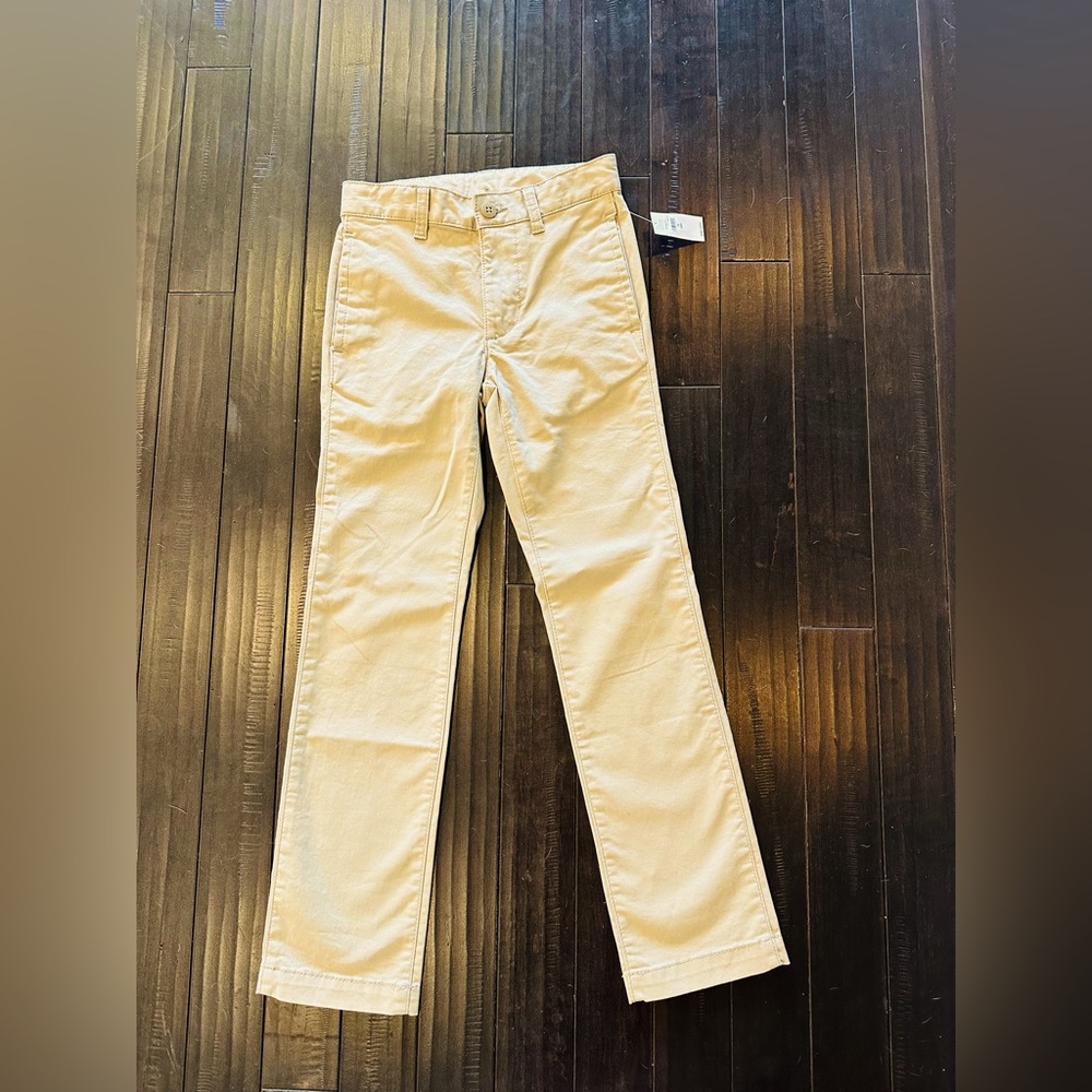 New with tags Gap kids khaki’s. Size 10 slim. Can be used as uniform pants!